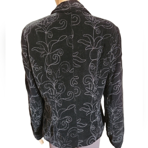 Cynthia Max Black Velvet Party Blazer - Picture 4 of 7